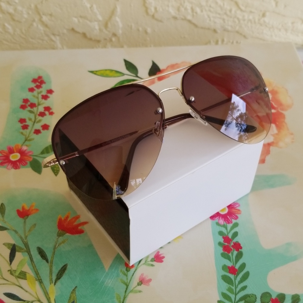 2019 TWO TONE  LENS AVIATOR STYLE  SUNGLASSES - Picture 4 of 4